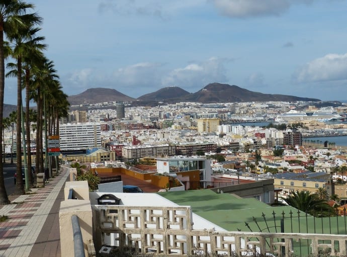 MSZ zaleca powstrzymywanie się od podróży na hiszpańskie wyspy
