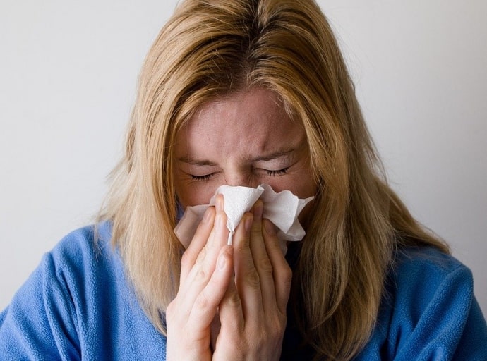 Testy odróżniające zakażenie koronawirusem i grypą są już w Wielkiej Brytanii