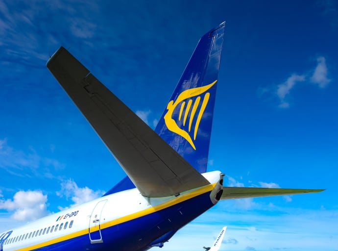Ryanair zmniejsza o 20 proc. liczbę połączeń we wrześniu i październiku