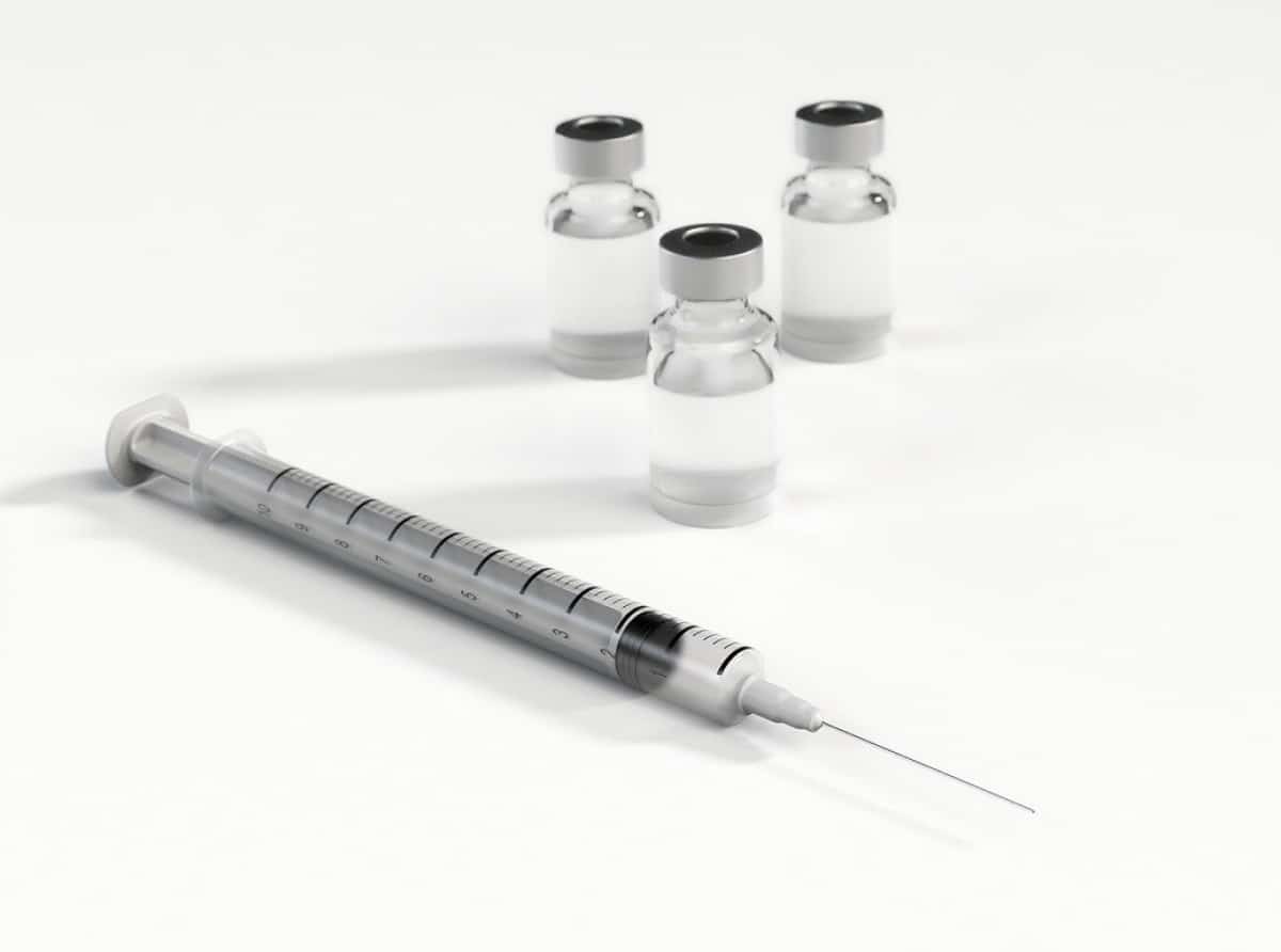 Testy szczepionki AstraZeneca na Covid-19 mogą być wznowione