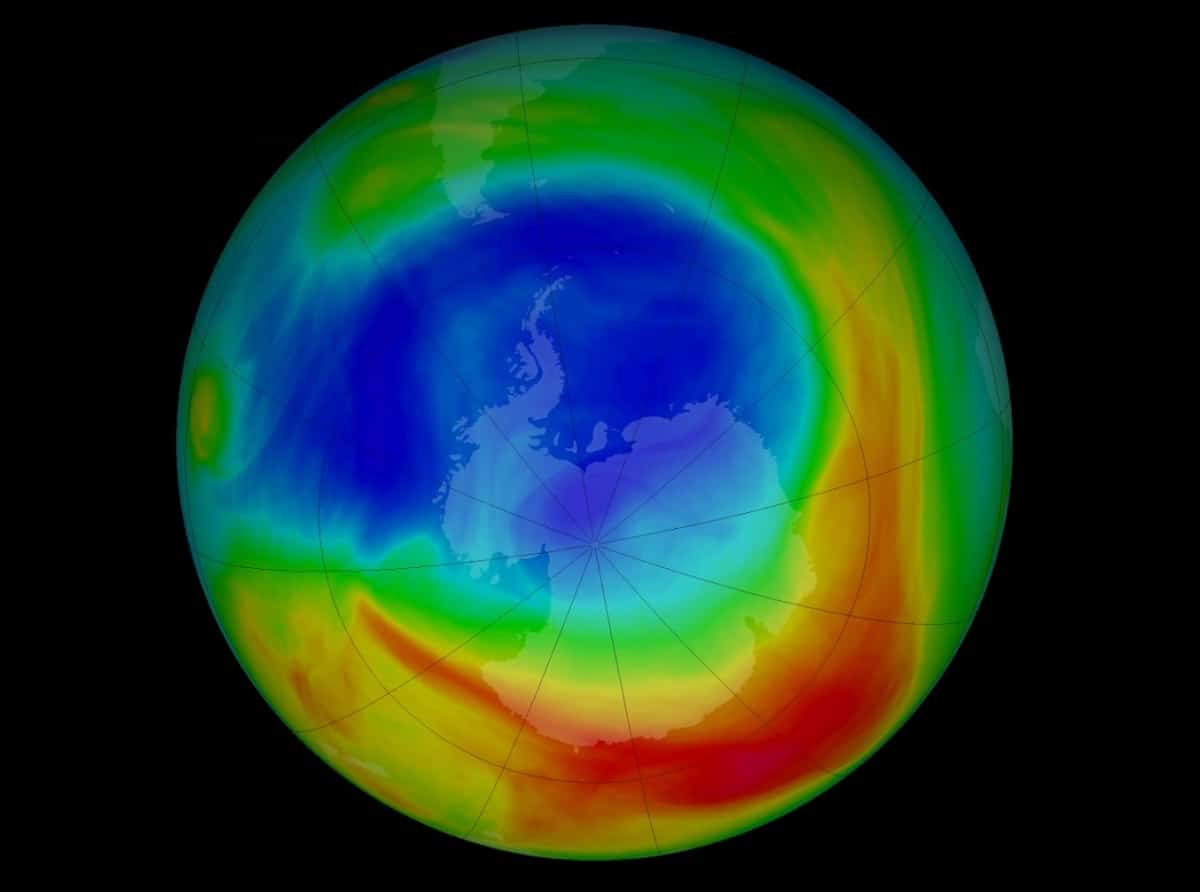Dziura ozonowa nad Antarktydą największa od lat