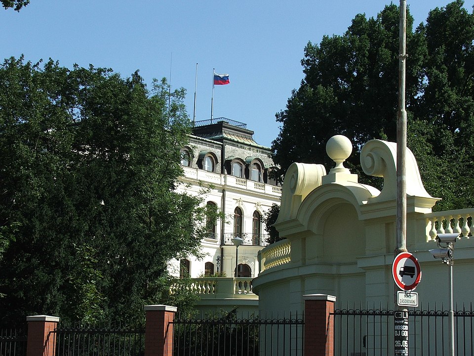 Wikipedia Ambasada Rosji w Pradze