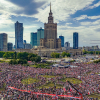Warszawa/ Miasto oddało hołd powstańcom warszawskim w Godzinie W