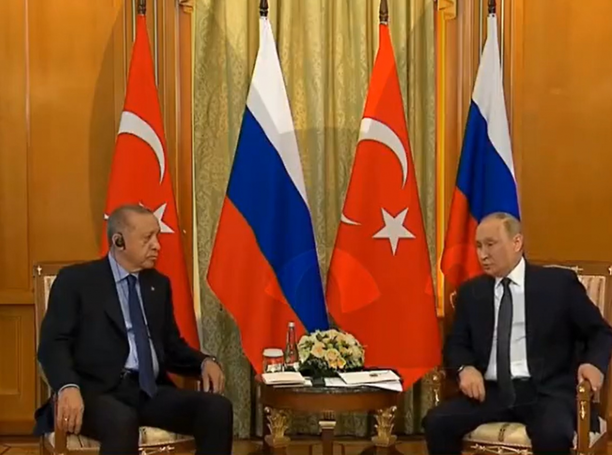 "FT": Zachód coraz bardziej zaniepokojony współpracą Turcji i Rosji