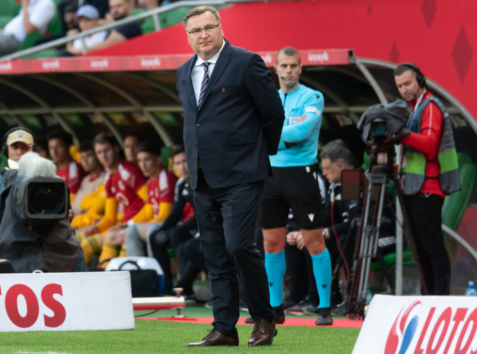 Piłkarska LN - Michniewicz powołał trzech debiutantów na mecze z Walią i Holandią  